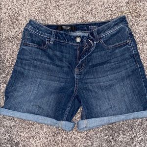 Vera Wang Denim Shorts - Size 4